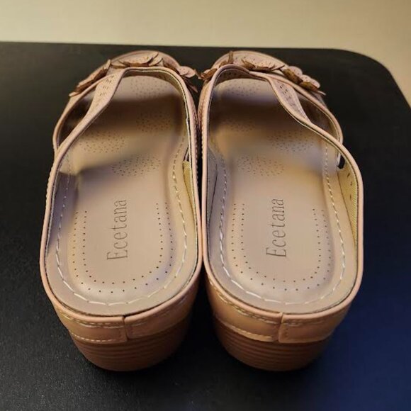 Never Worn Pink Ecetana Womens Sandals Wedge Slides - Picture 3 of 3